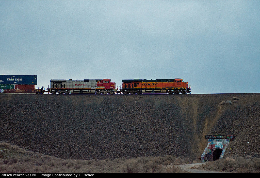 BNSF 6148